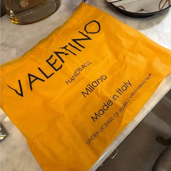 EUC Valentino White and Brown Shoulder Bag with Gold Chain - Picture 8 of 10